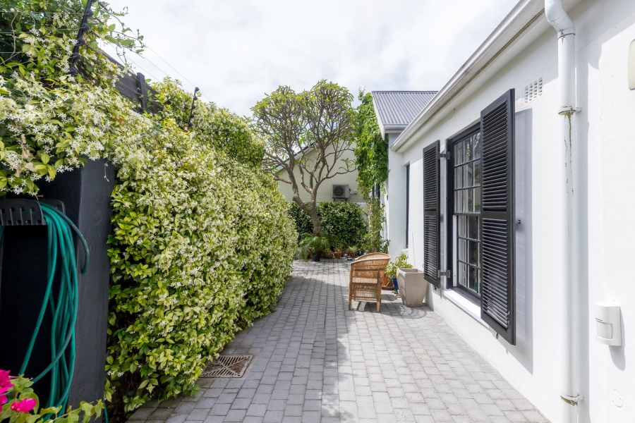 2 Bedroom Property for Sale in Claremont Upper Western Cape